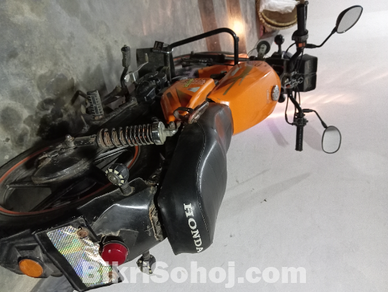 Motorbike বিক্রি করা হবে।